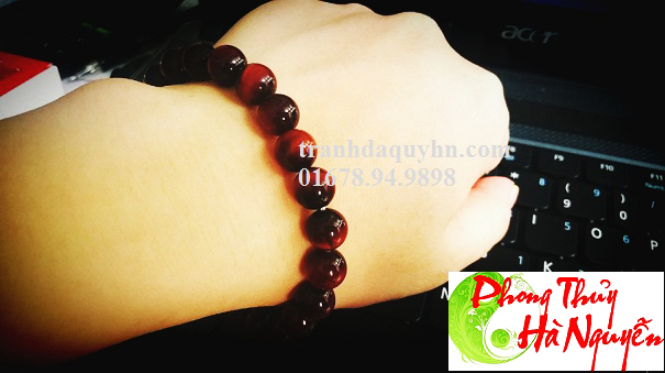 vòng tay phong thủy đá quý Hà Nguyễn